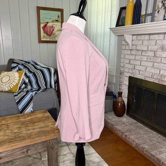 Banana Republic one button padded shoulder blazer - Picture 3 of 8